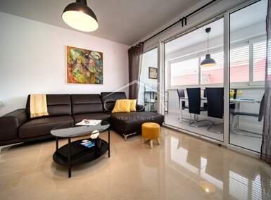 Trosoban stan, Rab, Palit, prodaja, 267000 €, 75 m2