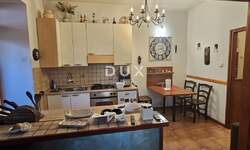 Trosoban stan, Rijeka, Kozala, prodaja, 165000 €, 46 m2