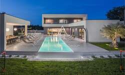 Kuca, Poreč, prodaja, 850000 €, 308 m2