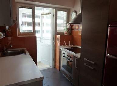 Cetvorosoban stan, Rijeka, Pećine, najam, 980 €, 87 m2