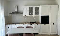 Trosoban stan, Viškovo, najam, 800 €, 78 m2