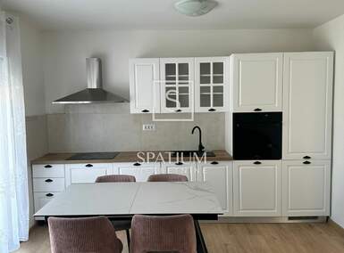 Trosoban stan, Viškovo, najam, 800 €, 78 m2