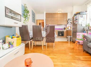 Trosoban stan, Pula, Valdebek, prodaja, 220000 €, 73 m2