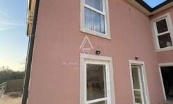 Poslovni prostor, Novigrad, prodaja, 1 €, 95 m2