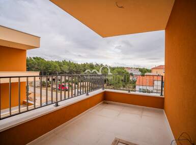 Trosoban stan, Šibenik, Donje Ražine, prodaja, 200000 €, 56 m2