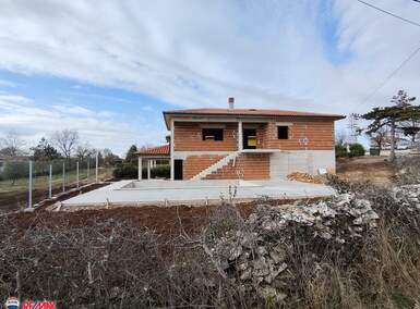 Kuca, Labin, prodaja, 330000 €, 168 m2
