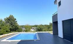 Kuca, Labin, najam, 1600 €, 210 m2