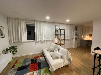 Dvosoban stan, Rijeka, Centar, najam, 600 €, 50 m2