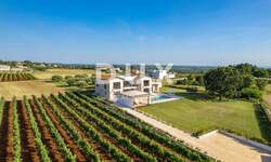 Kuca, Poreč, prodaja, 2300000 €, 462 m2