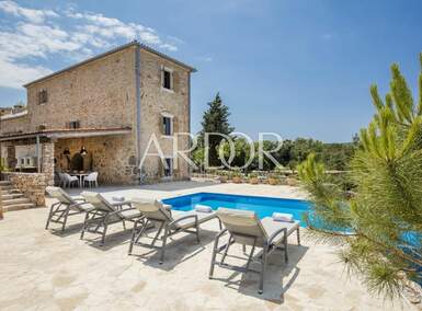 Kuca, Dobrinj, prodaja, 1490000 €, 367 m2