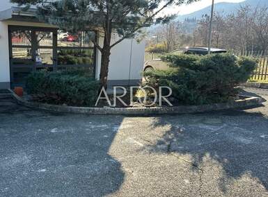 Poslovni prostor, Matulji, najam, 1800 €, 150 m2