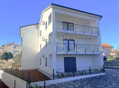 Trosoban stan, Dobrinj, Čižići, prodaja, 265000 €, 68 m2