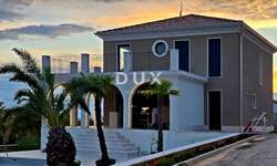 Kuca, Buje, prodaja, 1750000 €, 384 m2