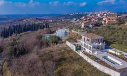 Kuca, Buje, prodaja, 1750000 €, 384 m2