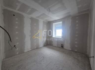 Kuca, Delnice, prodaja, 180000 €, 250 m2