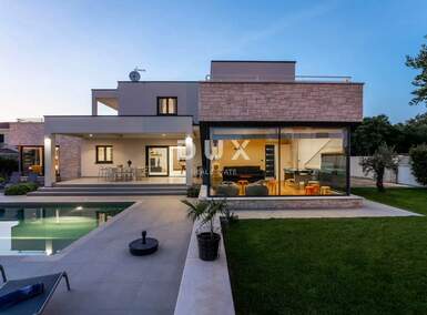 Kuca, Poreč, prodaja, 986000 €, 280 m2