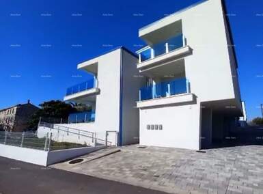 Dvosoban stan, Umag, prodaja, 320000 €, 72 m2