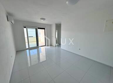 Trosoban stan, Novi Vinodolski, prodaja, 222320 €, 63 m2