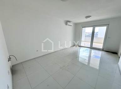 Trosoban stan, Novi Vinodolski, prodaja, 222320 €, 63 m2