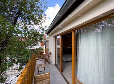 Poslovni prostor, Pula, prodaja, 2000000 €, 500 m2