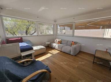 Dvosoban stan, Pula, prodaja, 240000 €, 65 m2