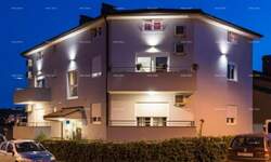 Kuca, Pula, Valdebek, prodaja, 875000 €, 320 m2