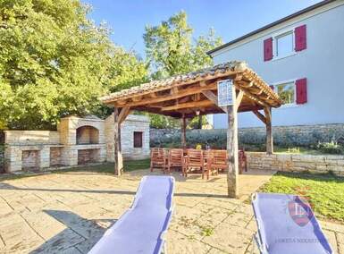 Kuca, Poreč, Garbina, prodaja, 470000 €, 150 m2