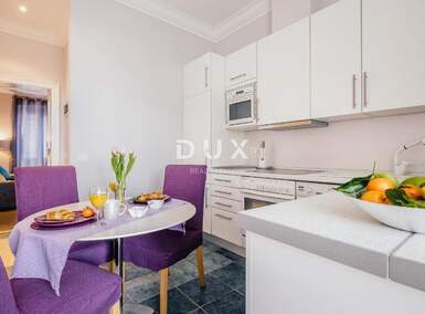 Dvosoban stan, Pula, Centar, prodaja, 220000 €, 51 m2