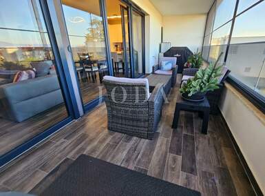 Trosoban stan, Malinska-Dubašnica, Malinska, prodaja, 370000 €, 86 m2