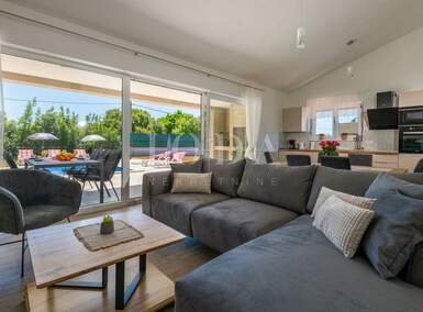 Kuca, Labin, prodaja, 490000 €, 126 m2