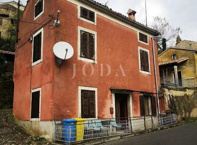 Kuca, Motovun, prodaja, 175000 €, 151 m2