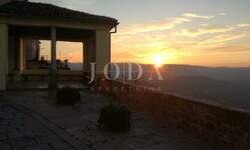 Kuca, Motovun, prodaja, 460000 €, 250 m2