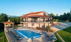 Kuca, Pićan, prodaja, 950000 €, 350 m2