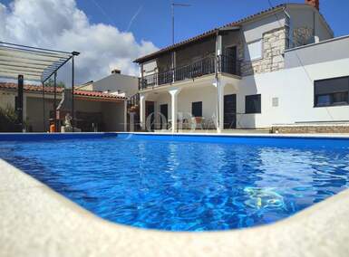 Kuca, Marčana, prodaja, 473000 €, 256 m2