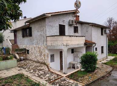 Kuca, Poreč, prodaja, 450000 €, 245 m2