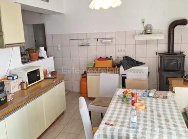 Kuca, Crikvenica, prodaja, 290000 €, 200 m2