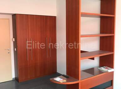 Poslovni prostor, Rijeka, Centar, prodaja, 92000 €, 16 m2