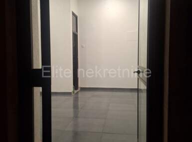 Poslovni prostor, Rijeka, Sjever, prodaja, 83000 €, 22 m2