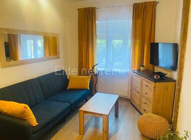 Trosoban stan, Kostrena, Žuknica, najam, 900 €, 52 m2