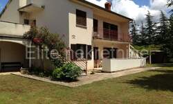 Kuca, Poreč, prodaja, 392000 €, 290 m2