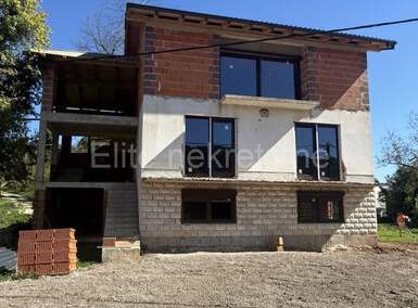 Kuca, Vrbovsko, Severin na Kupi, prodaja, 165000 €, 270 m2