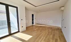 Kuca, Rovinj, prodaja, 530000 €, 200 m2