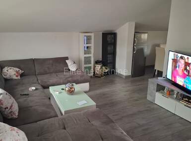 Trosoban stan, Jelenje, Dražice, najam, 700 €, 85 m2