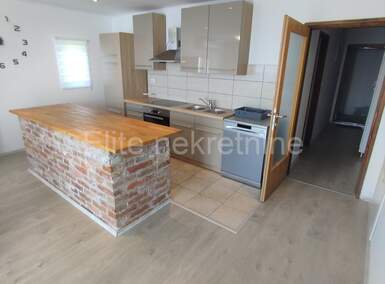 Trosoban stan, Opatija, Poljane, najam, 800 €, 90 m2