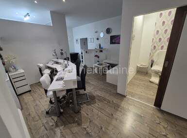 Dvosoban stan, Rijeka, Centar, prodaja, 257000 €, 55 m2