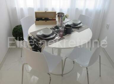 Trosoban stan, Opatija, najam, 1100 €, 70 m2