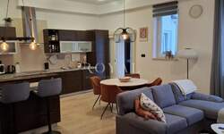 Trosoban stan, Rijeka, Centar, najam, 950 €, 71 m2