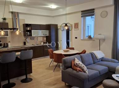 Trosoban stan, Rijeka, Centar, najam, 950 €, 71 m2