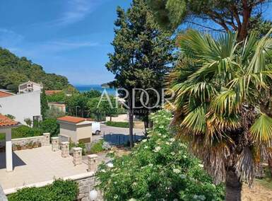 Trosoban stan, Rab, Kampor, prodaja, 280000 €, 85 m2