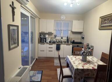Trosoban stan, Opatija, Opatija - Centar, najam, 1000 €, 65 m2